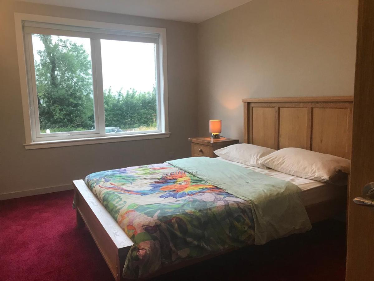 Appin, Beautiful Lochside Apartment With Balcony Fort William Exterior foto