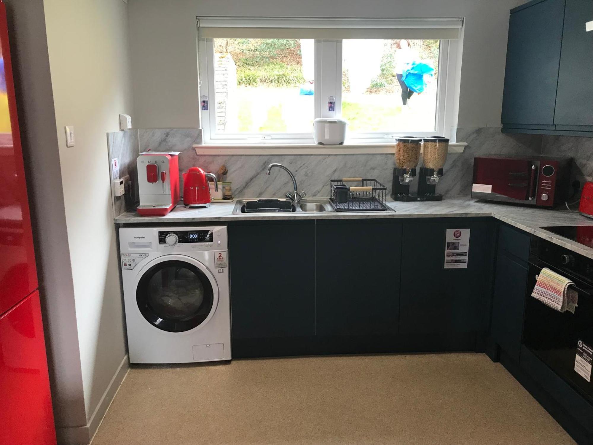 Appin, Beautiful Lochside Apartment With Balcony Fort William Exterior foto